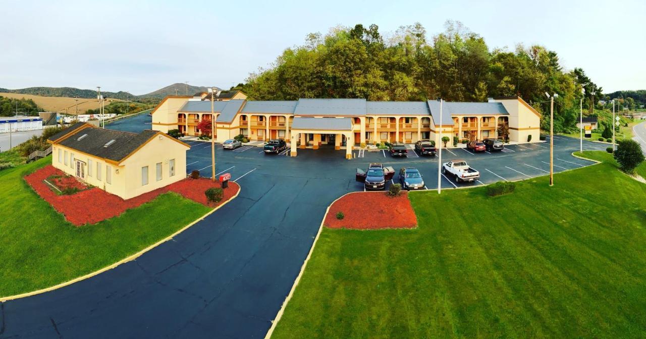 Super 8 By Wyndham Fort Chiswell Wytheville Area Max Meadows Экстерьер фото